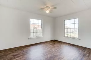 911 Clark St, Greenville, TX 75401 - Photo 8