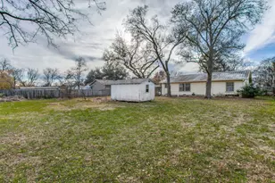 911 Clark St, Greenville, TX 75401 - Photo 12