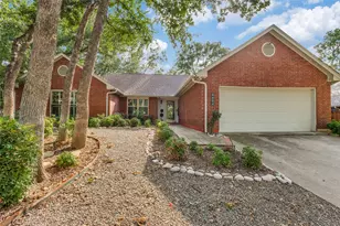 4404 Oak Brook Ct, Arlington, TX 76016 - Photo 1
