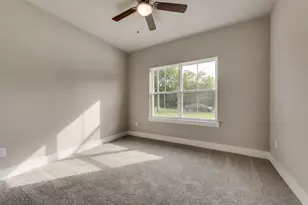 323 Cherry Point Dr, Palmer, TX 75152 - Photo 12