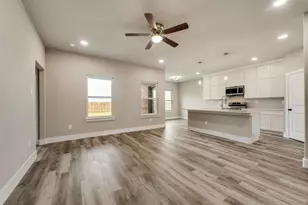 323 Cherry Point Dr, Palmer, TX 75152 - Photo 12