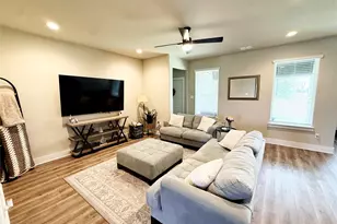 323 Cherry Point Dr, Palmer, TX 75152 - Photo 4
