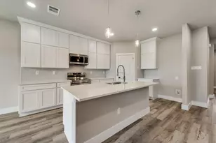 323 Cherry Point Dr, Palmer, TX 75152 - Photo 2