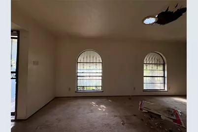 8516 Londonderry Lane, Dallas, TX 75228 - Photo 2