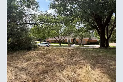 18 Thornhill Road, Benbrook, TX 76132 - Photo 10