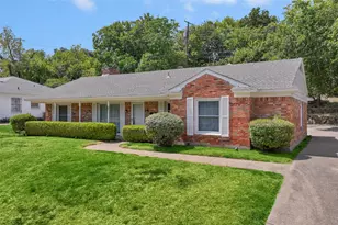 841 Brookwood Dr, Dallas, TX 75224 - Photo 2