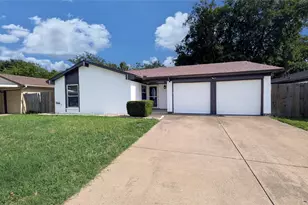 6412 Grasshopper Dr, Watauga, TX 76148 - Photo 2