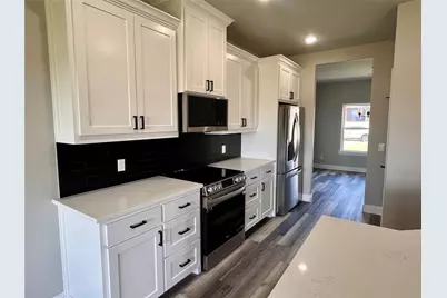 1404 Dixie Estates Way, Whitesboro, TX 76273 - Photo 30