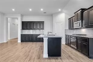 5928 Lovills Creek, Fort Worth, TX 76179 - Photo 10