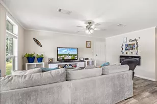 6623 Dayla Ct, Granbury, TX 76049 - Photo 8