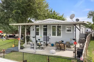 6623 Dayla Ct, Granbury, TX 76049 - Photo 4