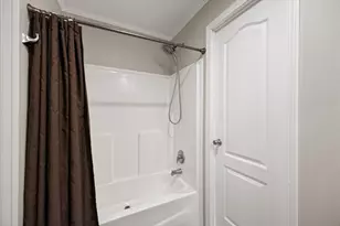 6623 Dayla Ct, Granbury, TX 76049 - Photo 22