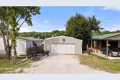 6623 Dayla Court, Granbury, TX 76049 - Photo 2