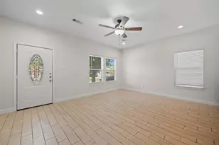 2911 Marshall St, Greenville, TX 75401 - Photo 2