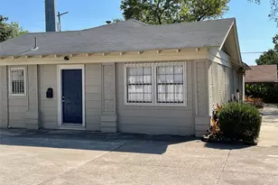 202 W Pembroke Ave, Dallas, TX 75208 - Photo 1
