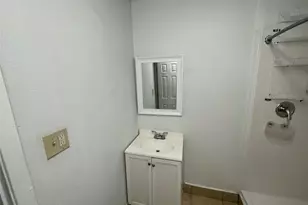 202 W Pembroke Ave, Dallas, TX 75208 - Photo 8