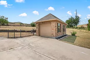 1110 Mt Ln, Rhome, TX 76078 - Photo 38