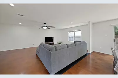 1015 Crow Court, Dallas, TX 75051 - Photo 8
