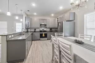 591 E Eubank St, Mabank, TX 75147 - Photo 8