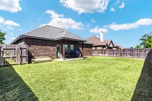 591 E Eubank St, Mabank, TX 75147 - Photo 22