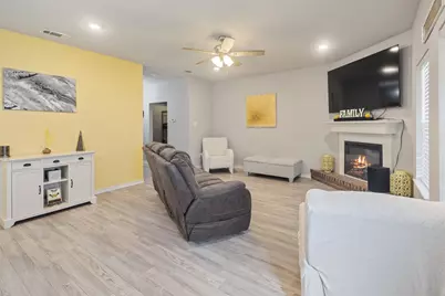 591 E Eubank Street, Mabank, TX 75147 - Photo 1
