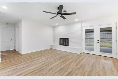 5512 Westcreek Drive, Fort Worth, TX 76133 - Photo 8
