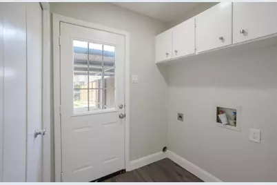 2203 Sheraton Drive, Carrollton, TX 75007 - Photo 2