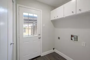 2203 Sheraton Dr, Carrollton, TX 75007 - Photo 2