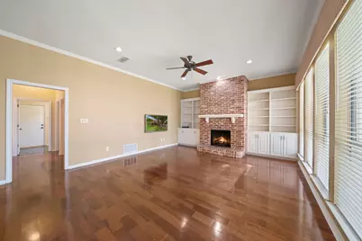 917 Hills Creek Drive, McKinney, TX 75072 - Photo 4