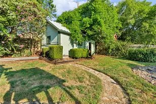 306 Woodlawn Dr, Keene, TX 76059 - Photo 32