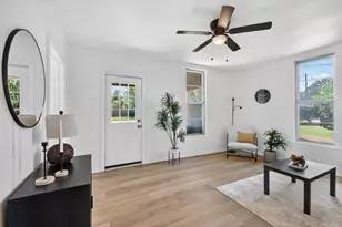 202 S Main St, Joshua, TX 76058 - Photo 4