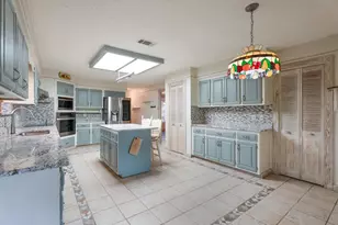 9302 Ravenswood Rd, Granbury, TX 76049 - Photo 16