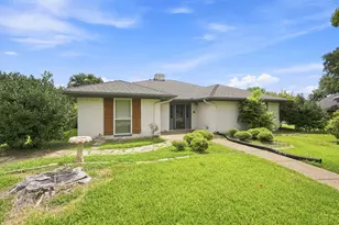 2005 Yorkstown Dr, Ennis, TX 75119 - Photo 4
