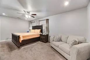 2668 Castanada Cir, Fort Worth, TX 76112 - Photo 32