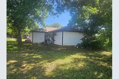 302 Gene Autry Drive, Tioga, TX 76271 - Photo 26