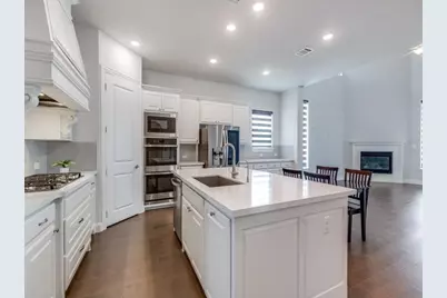2101 Hebert Court, McKinney, TX 75071 - Photo 4