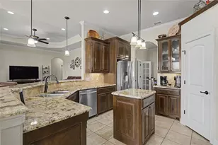 149 Meadow Arbor Dr, Weatherford, TX 76085 - Photo 2