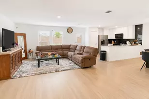241 Adelina Dr, Little Elm, TX 75068 - Photo 4