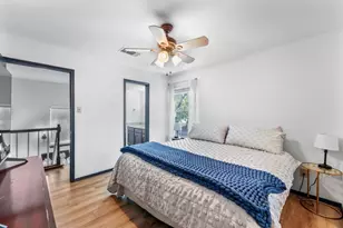 1456 Meadowood Village Dr, Fort Worth, TX 76120 - Photo 16
