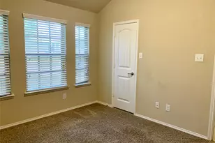 1300 Foxglove Ln, Burleson, TX 76028 - Photo 12