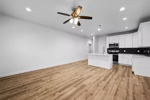 918 W Ford St, Denison, TX 75020 - Photo 2