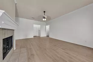 737 E Sheila Cir, Joshua, TX 76058 - Photo 6
