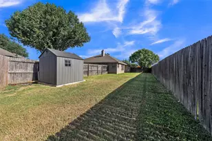 737 E Sheila Cir, Joshua, TX 76058 - Photo 30