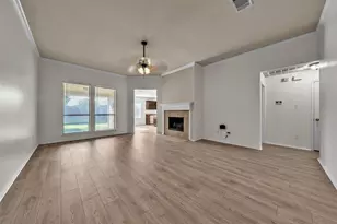 737 E Sheila Cir, Joshua, TX 76058 - Photo 6