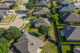 737 E Sheila Cir, Joshua, TX 76058 - Photo 38
