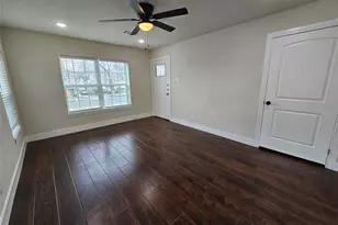 211 N Hampton Rd, Dallas, TX 75208 - Photo 6