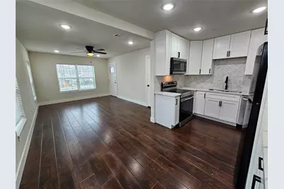 211 N Hampton Road, Dallas, TX 75208 - Photo 10