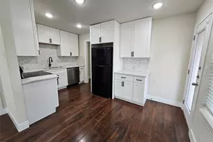 211 N Hampton Rd, Dallas, TX 75208 - Photo 8