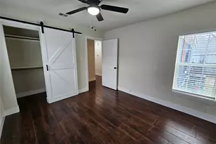 211 N Hampton Rd, Dallas, TX 75208 - Photo 22