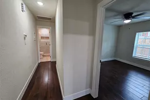 211 N Hampton Rd, Dallas, TX 75208 - Photo 14